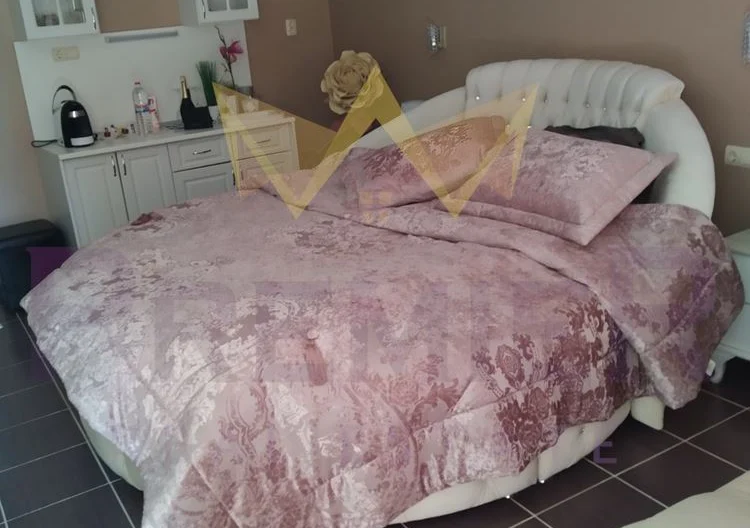 Двуетажна луксознообзаведена къща -  - снимка 11 - Имоти Премиер