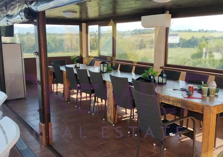 Двуетажна луксознообзаведена къща -  - снимка 16 - Имоти Премиер