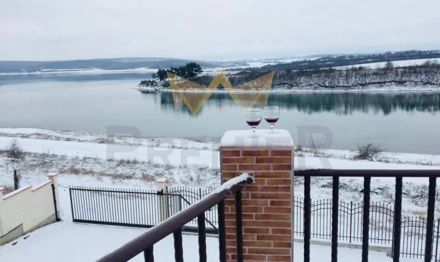 Двуетажна луксознообзаведена къща -  - снимка 23 - Имоти Премиер