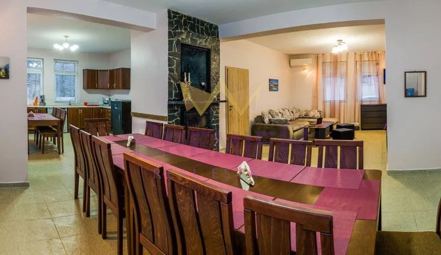 Двуетажна луксознообзаведена къща -  - снимка 3 - Имоти Премиер