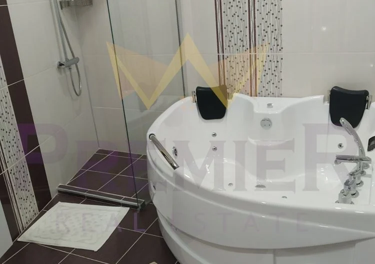 Двуетажна луксознообзаведена къща - - снимка 9 - Имоти Премиер