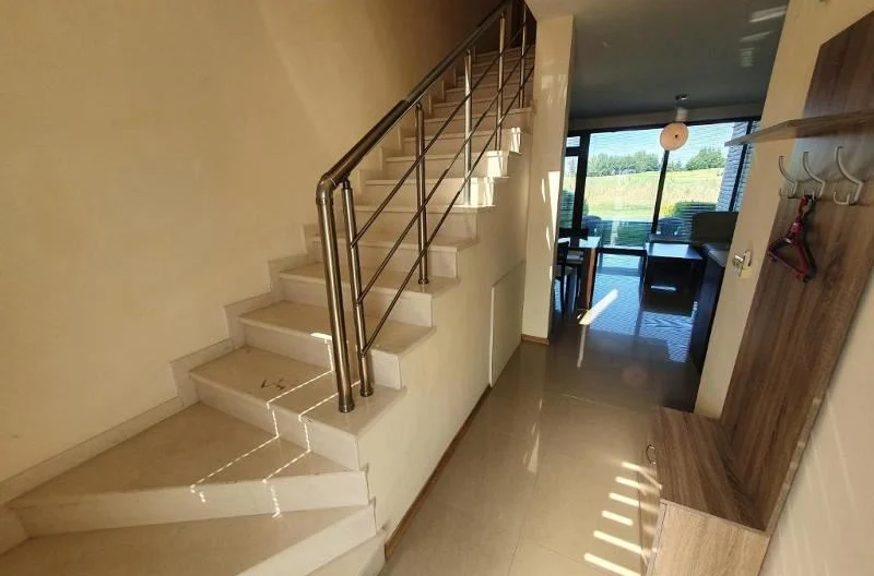 Двуетажна обзаведена къща - - снимка 3 - Имоти Премиер