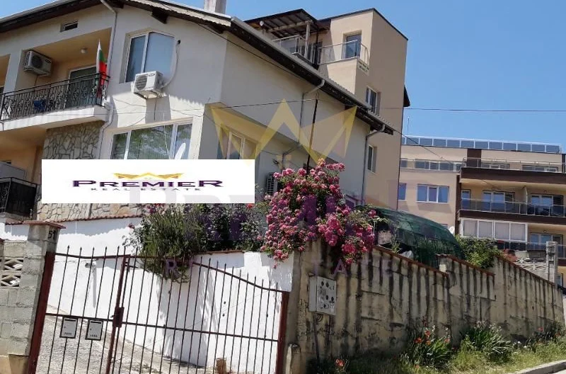 Двуетажна панорамна къща близнак в кв. Виница -  - снимка 1 - Имоти Премиер