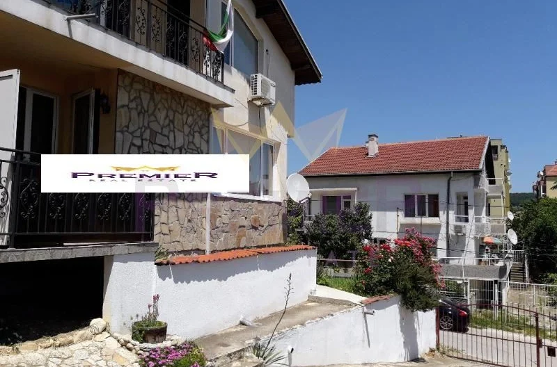 Двуетажна панорамна къща близнак в кв. Виница -  - снимка 2 - Имоти Премиер