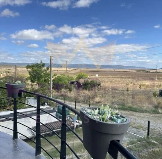 Двуетажна тухлена къща в с. Александрово, обл. Бургас -  - снимка 9 - Имоти Премиер