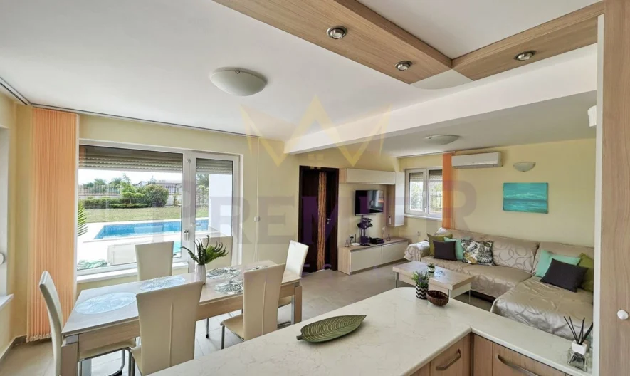 Двуетажна вила с басейн до голф игрище BlackSeaRama Golf & Villas -  - снимка 7 - Имоти Премиер