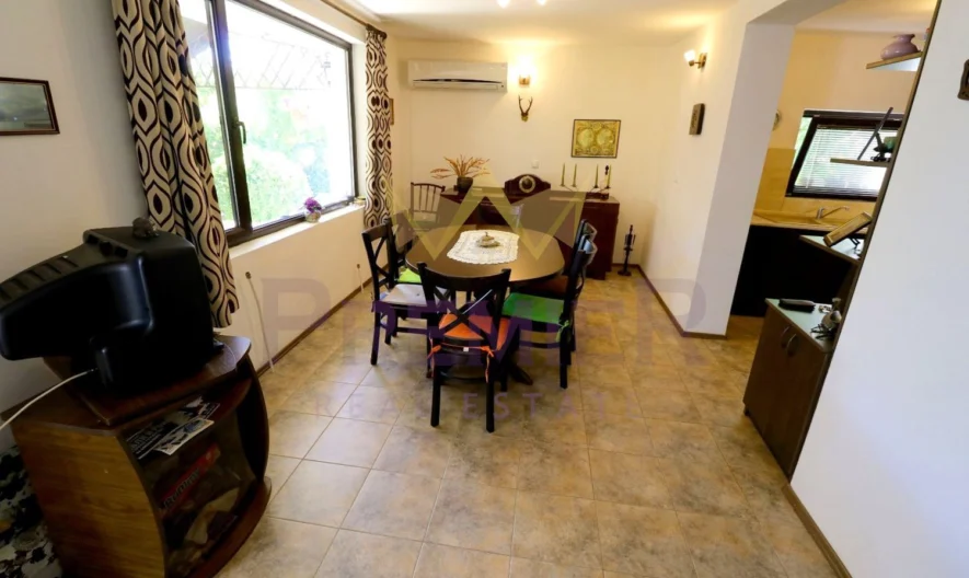 Двуетажна вила с морска панорама в гр. Балчик в близост до ботаническата градина ! - - снимка 4 - Имоти Премиер