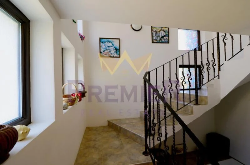 Двуетажна вила с морска панорама в гр. Балчик в близост до ботаническата градина ! - - снимка 8 - Имоти Премиер