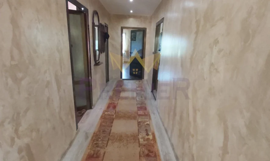 Двуфамилна къща, кв. Аспарухово - - снимка 18 - Имоти Премиер