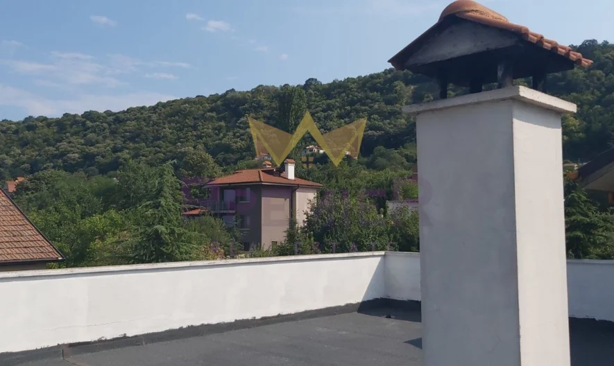 Двуфамилна къща, кв. Аспарухово -  - снимка 4 - Имоти Премиер