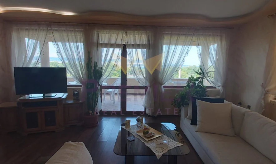 Двуфамилна къща, кв. Аспарухово -  - снимка 40 - Имоти Премиер