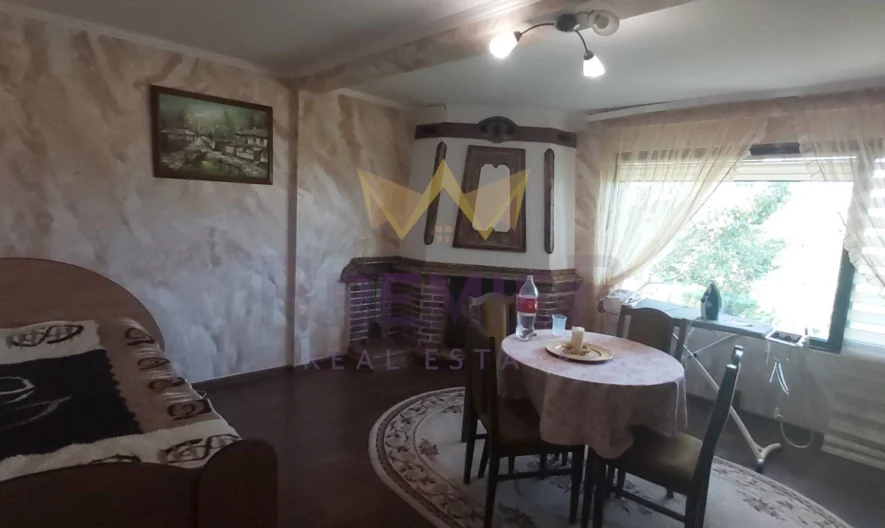 Двуфамилна къща, кв. Аспарухово -  - снимка 43 - Имоти Премиер