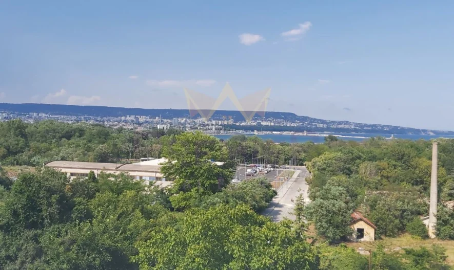 Двуфамилна къща, кв. Аспарухово -  - снимка 46 - Имоти Премиер