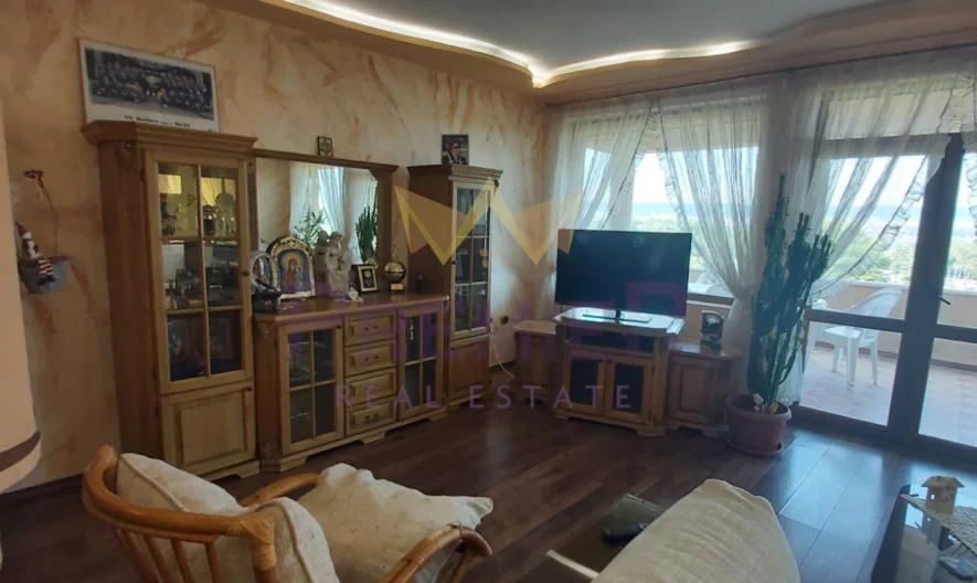 Двуфамилна къща, кв. Аспарухово - - снимка 53 - Имоти Премиер