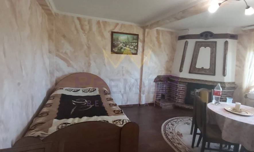 Двуфамилна къща, кв. Аспарухово - - снимка 57 - Имоти Премиер