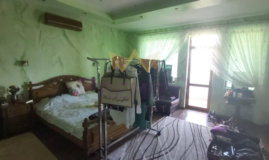 Двуфамилна къща, кв. Аспарухово -  - снимка 59 - Имоти Премиер