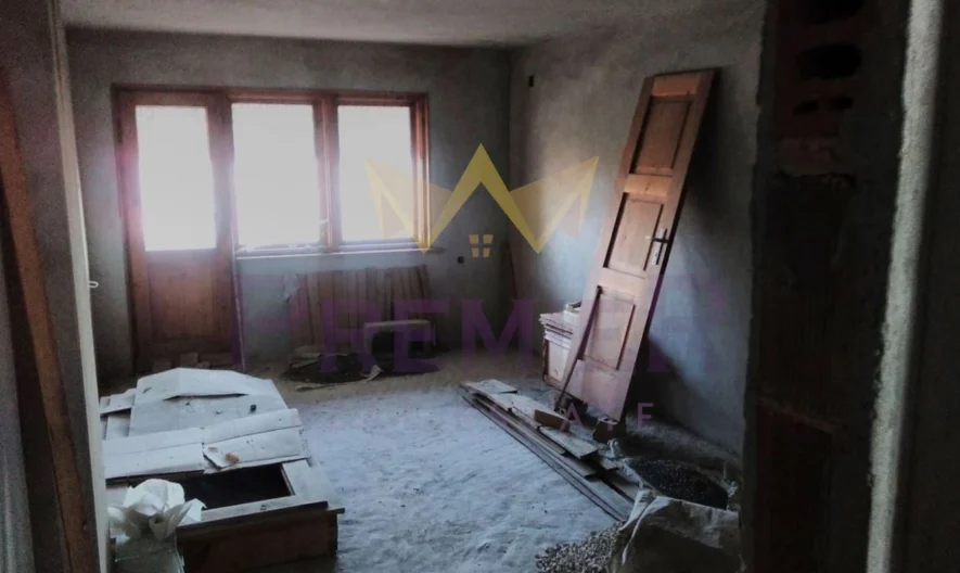 Двуфамилна сграда в гр. Каварна -  - снимка 9 - Имоти Премиер