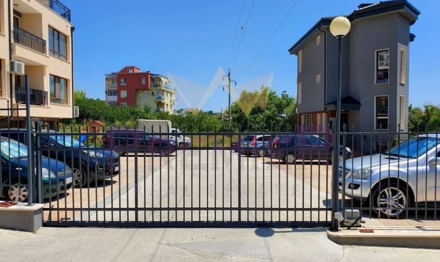 ДВУХКОМНАТНАЯ КВАРТИРА, КВ. БРИЗ -  - снимка 7 - Имоти Премиер
