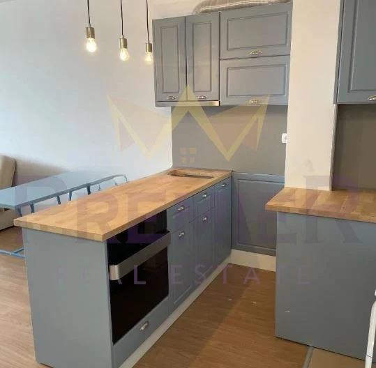 Агенция за недвижими имоти - Имоти Премиер - имот - 1031713, Цена: 650 EUR