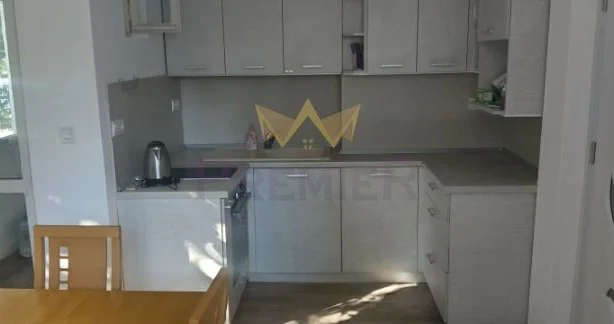 Агенция за недвижими имоти - Имоти Премиер - имот - 1202951, Цена: 500 EUR