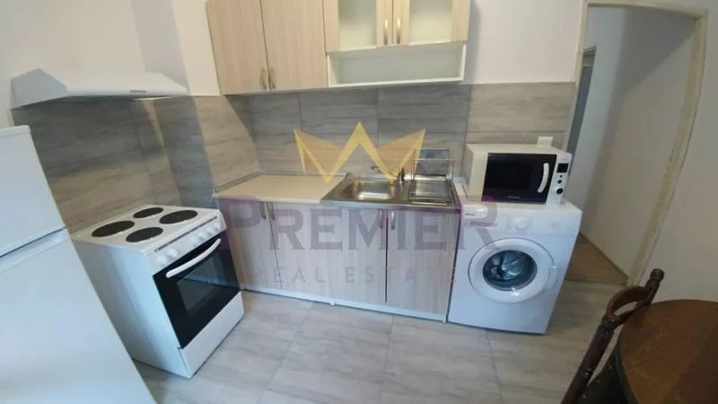 ДВУСТАЕН АПАРТАМЕНТ ЧЕРВЕН ПЛОЩАД - - снимка 1 - Имоти Премиер