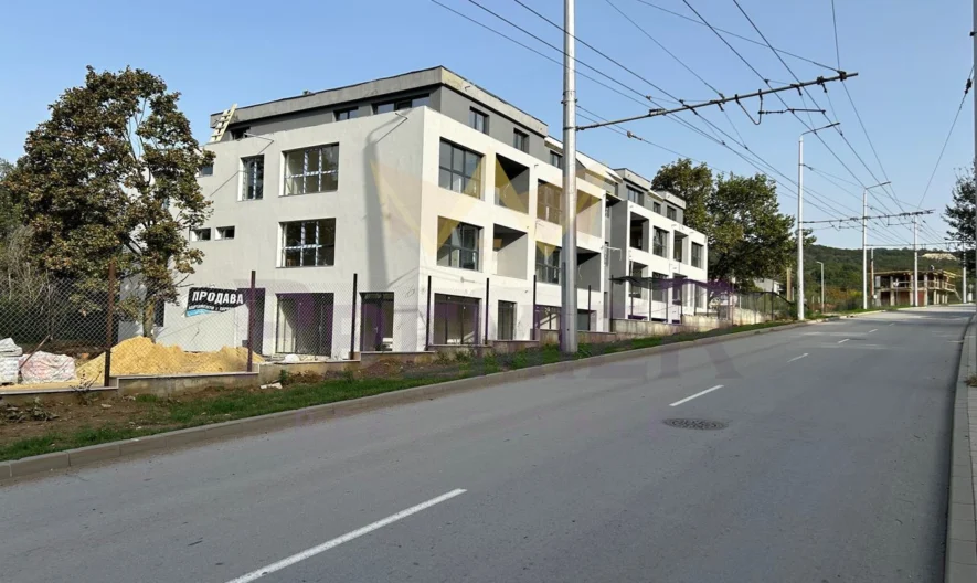 Двустаен апартамент до ключ в м-т Ментешето -  - снимка 3 - Имоти Премиер