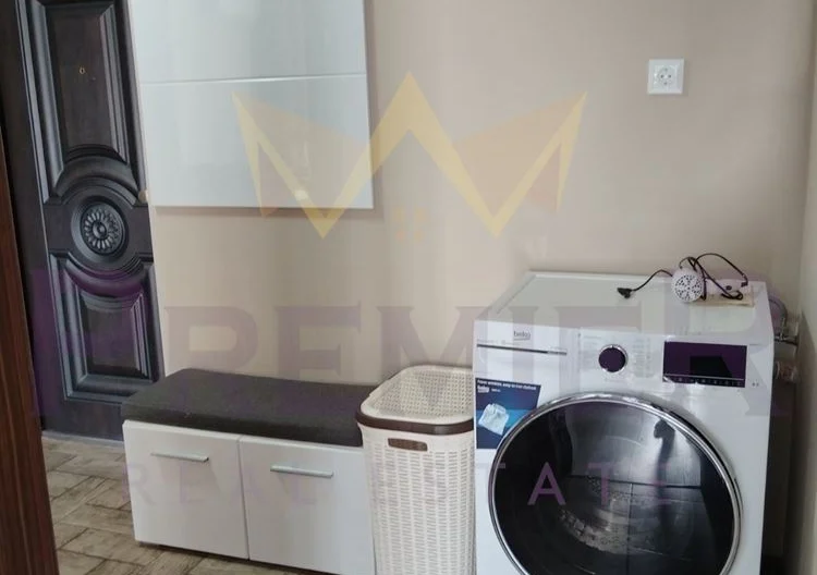 Двустаен апартамент до у-ще Л.Каравелов - - снимка 13 - Имоти Премиер