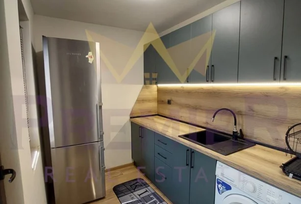 Агенция за недвижими имоти - Имоти Премиер - имот - 1240137, Цена: 500 EUR