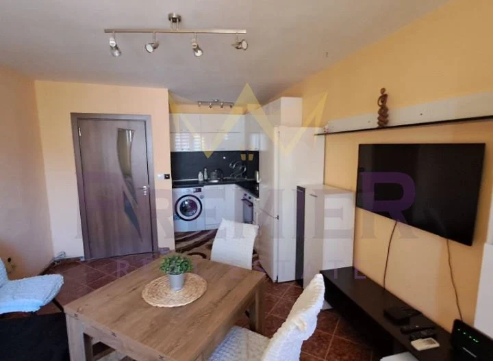 ДВУСТАЕН АПАРТАМЕНТ, КОЛХОЗЕН ПАЗАР -  - снимка 1 - Имоти Премиер