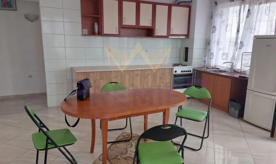 ДВУСТАЕН АПАРТАМЕНТ, КОЛХОЗЕН ПАЗАР -  - снимка 1 - Имоти Премиер