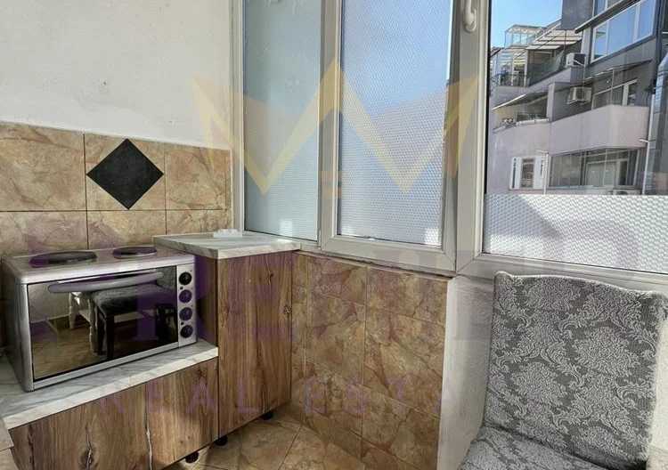 ДВУСТАЕН АПАРТАМЕНТ, КОЛХОЗЕН ПАЗАР - - снимка 11 - Имоти Премиер