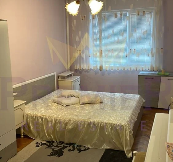 ДВУСТАЕН АПАРТАМЕНТ КОЛХОЗЕН ПАЗАР -  - снимка 15 - Имоти Премиер