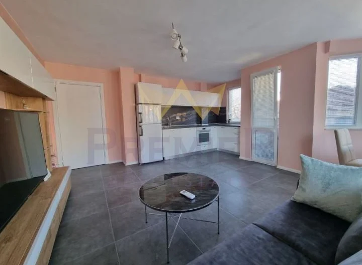 ДВУСТАЕН АПАРТАМЕНТ КОЛХОЗЕН ПАЗАР -  - снимка 2 - Имоти Премиер