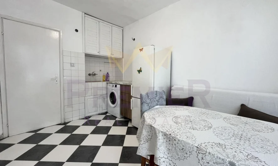 ДВУСТАЕН АПАРТАМЕНТ, КОЛХОЗЕН ПАЗАР - - снимка 3 - Имоти Премиер