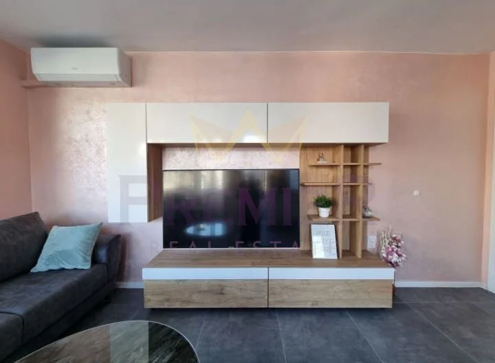 ДВУСТАЕН АПАРТАМЕНТ КОЛХОЗЕН ПАЗАР -  - снимка 3 - Имоти Премиер