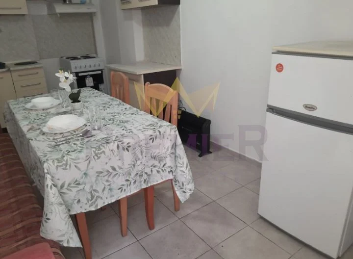 ДВУСТАЕН АПАРТАМЕНТ, КОЛХОЗЕН ПАЗАР -  - снимка 3 - Имоти Премиер