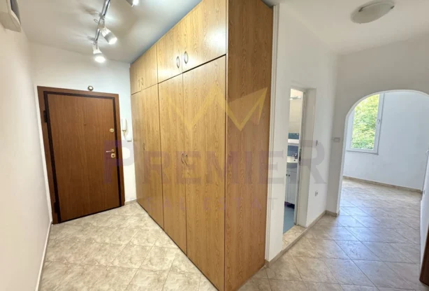 Агенция за недвижими имоти - Имоти Премиер - имот - 1019819, Цена: 670 EUR