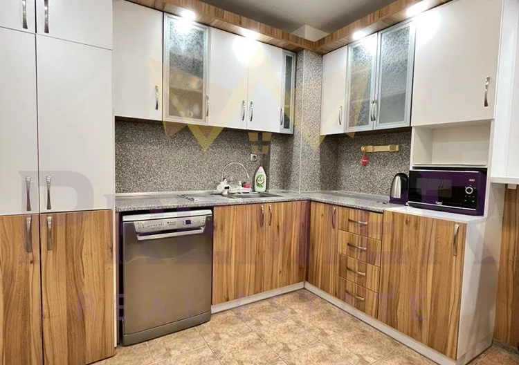 ДВУСТАЕН АПАРТАМЕНТ, ЛЕВСКИ - - снимка 1 - Имоти Премиер