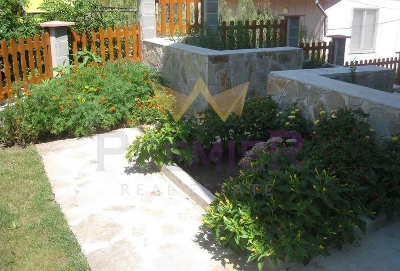 Двустаен апартамент на 300 м от плажа в гр. Бяла -  - снимка 10 - Имоти Премиер