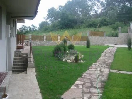 Двустаен апартамент на 300 м от плажа в гр. Бяла -  - снимка 10 - Имоти Премиер