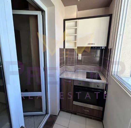 Двустаен апартамент на комуникативна локация в ж.к. Изгрев - - снимка 7 - Имоти Премиер