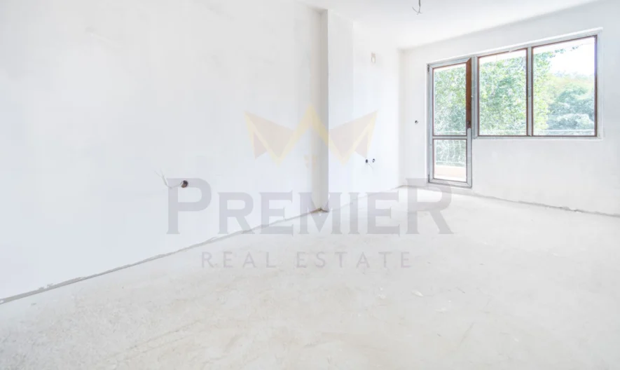 Двустаен апартамент на крачки от морската алея на гр. Балчик - - снимка 1 - Имоти Премиер