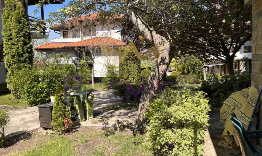 двустаен апартамент с частен двор и басейн в Кошарица. - - снимка 11 - Имоти Премиер