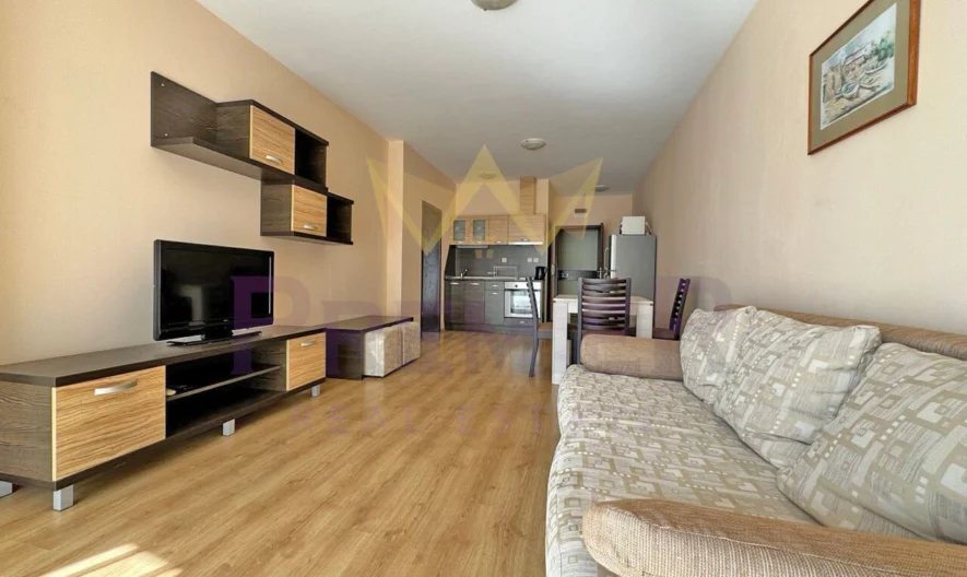 Двустаен апартамент с гледка към басейна в Свети Влас 90 м2 - - снимка 1 - Имоти Премиер