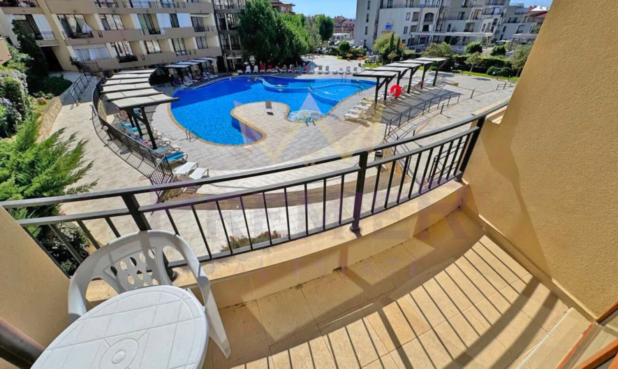 Двустаен апартамент с гледка към басейна в Свети Влас 90 м2 - - снимка 12 - Имоти Премиер