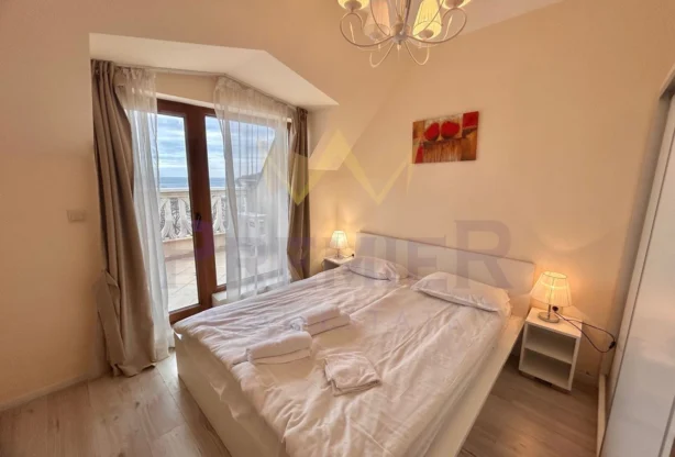 Двустаен апартамент  с гледка към морето и плажа на кв.Аспарухово. -  - снимка 2 - Имоти Премиер