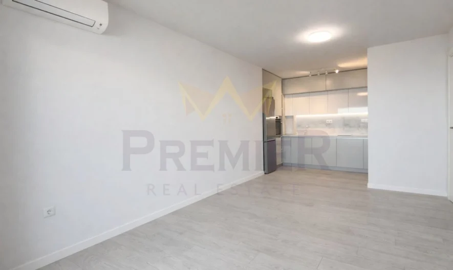 ДВУСТАЕН АПАРТАМЕНТ С МОРСКА ПАНОРАМА ДО МОРСКАТА ГРАДИНА | кв. Бриз, Варна -  - снимка 3 - Имоти Премиер