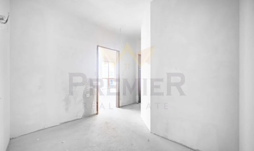 Двустаен апартамент с отлична локация ,на метри от алеята на гр.Балчик. -  - снимка 3 - Имоти Премиер