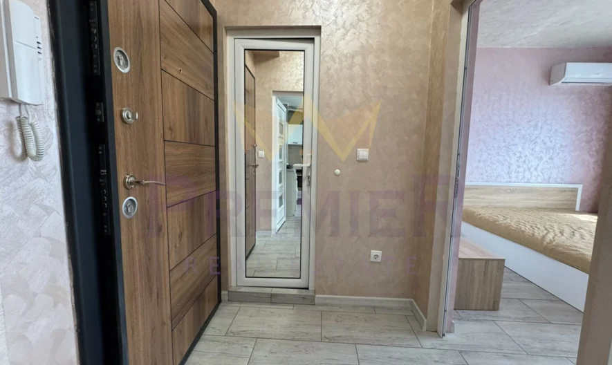 Двустаен апартамент с паркомясто, затворен комплекс, Галата -  - снимка 6 - Имоти Премиер