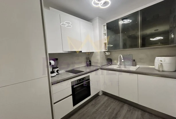 Агенция за недвижими имоти - Имоти Премиер - имот - 994915, Цена: 165000 EUR